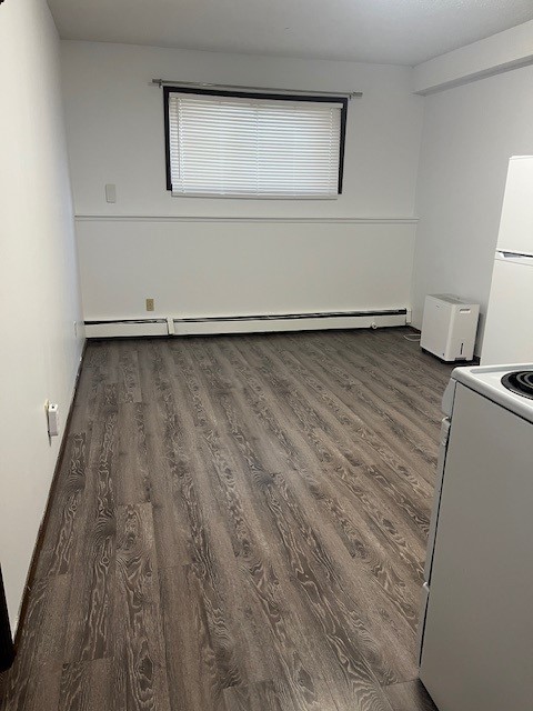 Affordable 1 Bedroom Lower Suite – Great Location!